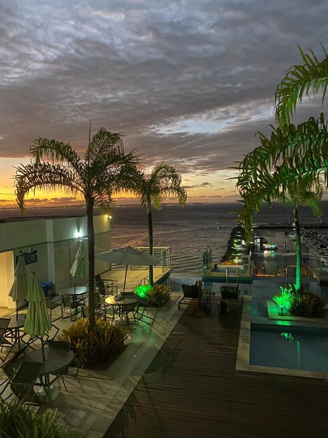 Apto Vista Mar Na Av Contorno Salvador de Bahía